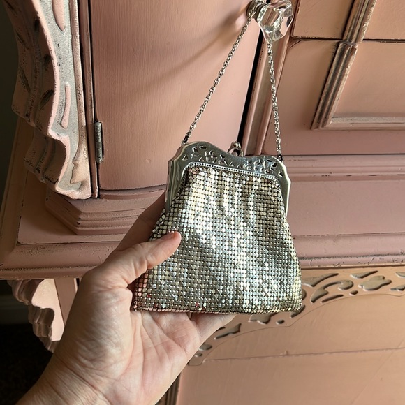Vintage Whiting Davis Silver Mesh handbag clutch - Picture 3 of 7